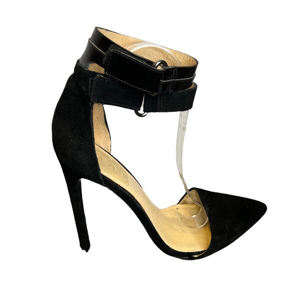 L.A.M.B Black Suede Pointed Toe Heels - Picture 8 of 8